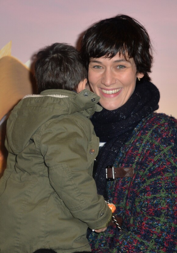 Clotilde Hesme (en famille) - Avant-première du film Gus, petit oiseau, grand voyage à l'UGC Normandie à Paris Le 1er février 2015