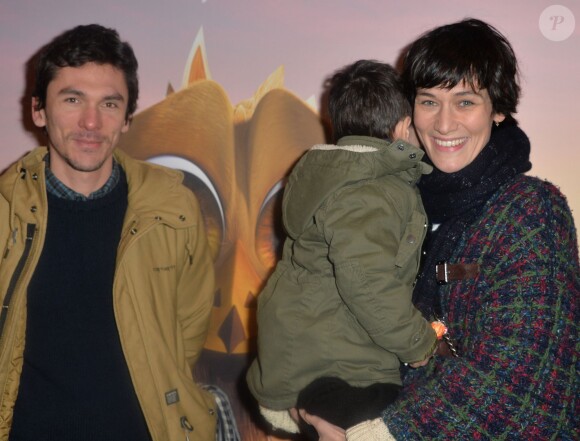 Clotilde Hesme (en famille) - Avant-première du film Gus, petit oiseau, grand voyage à l'UGC Normandie à Paris Le 1er février 2015