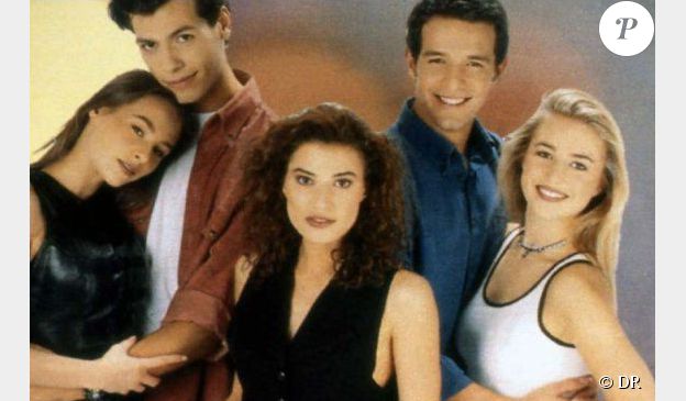 Image promotionnelle de la série Classe mannequin avec Vanessa Demoui, Laurent Lafitte, Christine Lemler, Olivier Carreras et Anne-Charlotte Pontabry (Cachou)