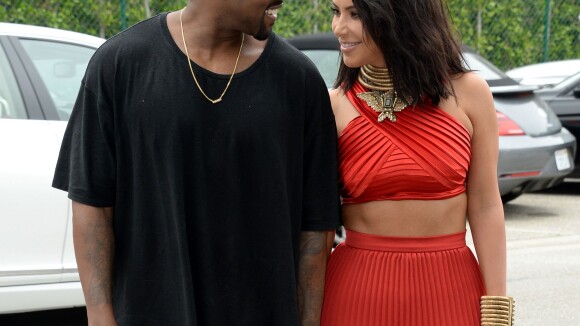 Kim Kardashian et son nouveau look, Kanye West souriant: Top avant les Grammys