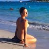 Eve Angeli adore poser topless. "On a dit que j'étais naturelle et topless en Guadeloupe alors qu'on ne voyait rien donc là oui j'assume le #topless", a-t-elle écrit sur son compte Twitter avant de dévoiler une photo d'elle encore plus dénudée. Février 2015.