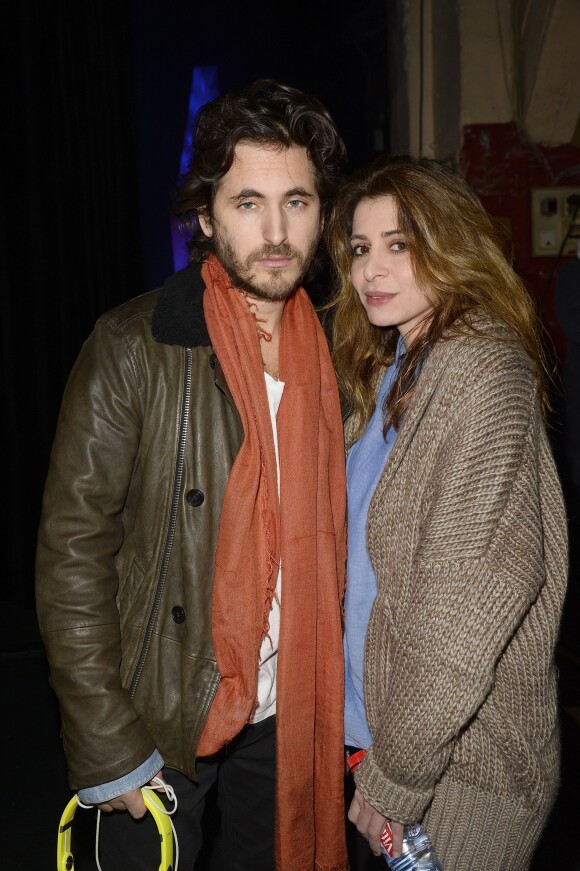 Exclusif - Mickaël Miro et Julie Zenatti dans les coulisses de la 3e Nuit de la Déprime aux Folies Bergère à Paris le 9 février 2015.