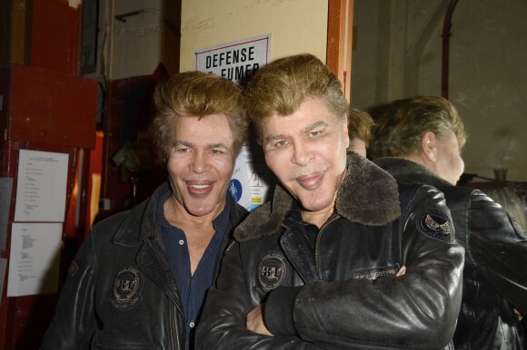 Exclusif - Les jumeaux Grichka et Igor Bogdanov dans les coulisses de la 3e Nuit de la Déprime aux Folies Bergère à Paris le 9 février 2015.