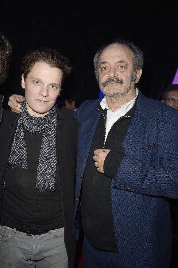 Exclusif - Bénabar et Louis Chedid dans les coulisses de la 3e Nuit de la Déprime aux Folies Bergère à Paris le 9 février 2015.