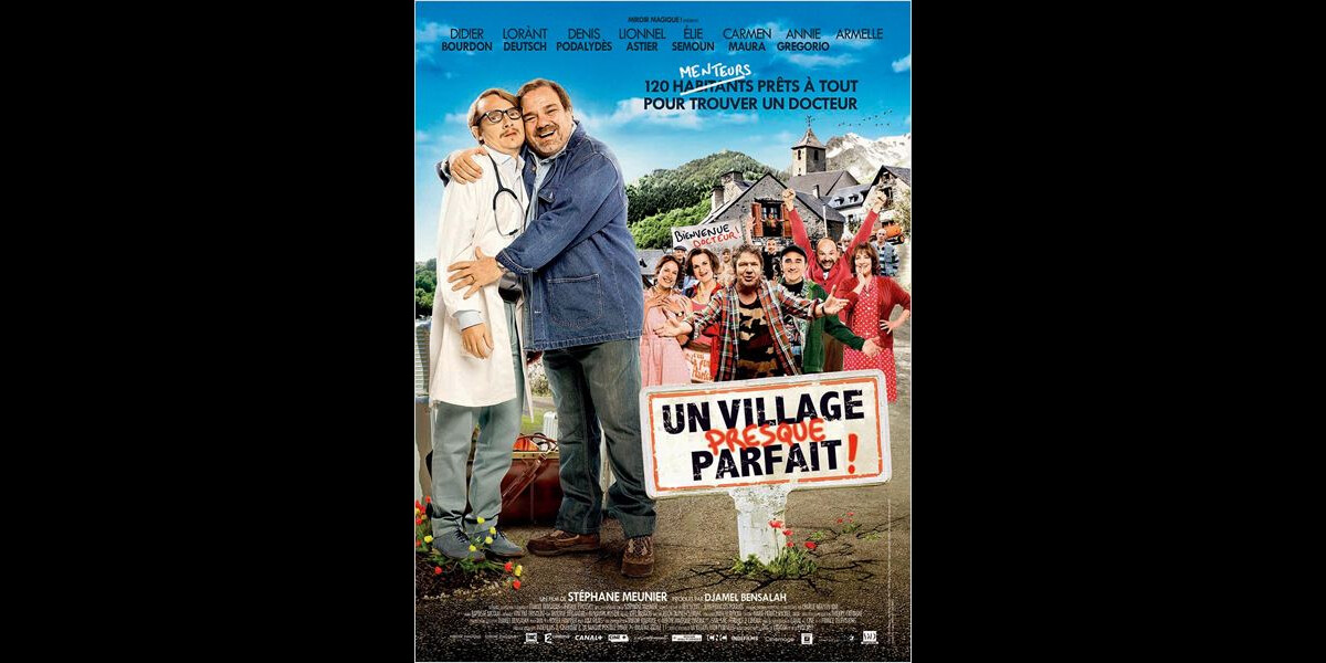 Photo : Affiche d'Un Village presque parfait. - Purepeople