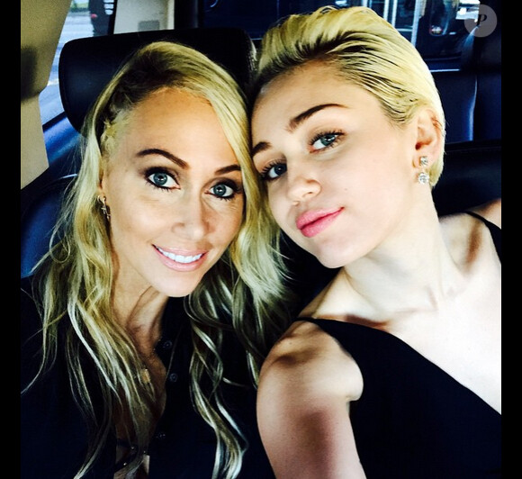 Sur son compte Instagram, la chanteuse américaine Miley Cyrus a ajouté une photo le 9 février 2015.