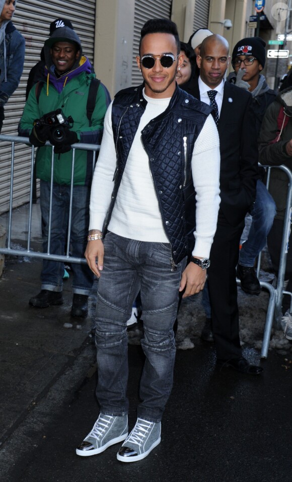 Lewis Hamiton arrive au studio Skylight Clarkson Square pour assister à la présentation de la collection YEEZY SEASON 1 (adidas Originals x Kanye West). New York, le 12 février 2015.