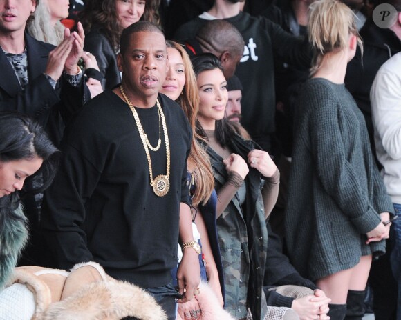 Cassie, Jay Z, Beyoncé, Kim Kardashian et Hailey Baldwin assistent à la présentation de la collection YEEZY SEASON 1 (adidas Originals x Kanye West) au studio Skylight Clarkson Square. New York, le 12 février 2015.