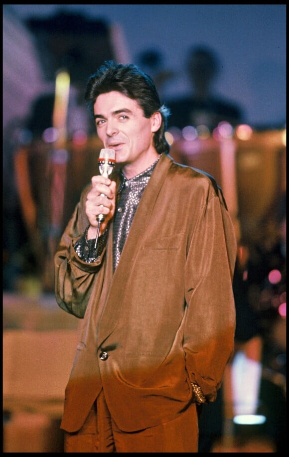 Daniel Lavoie sur scène lors des Victoires de la Musique 1985