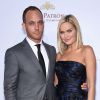 Ethan Embry et Sunny Mabrey le 14 février 2015 sur le tapis rouge de la cérémonie des Make-Up Artists & Hair Stylists Guild Awards à Hollywood, quelques heures après avoir annoncé leurs fiançailles. Déjà mariés de 2005 à 2012, ils vont convoler à nouveau !