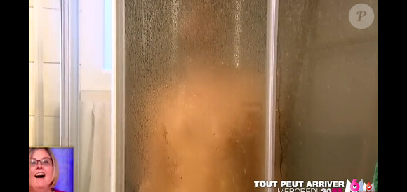 Christophe Willem prend une douche chez une fan, dans Tout peut arriver, le 18 février 2015, sur M6