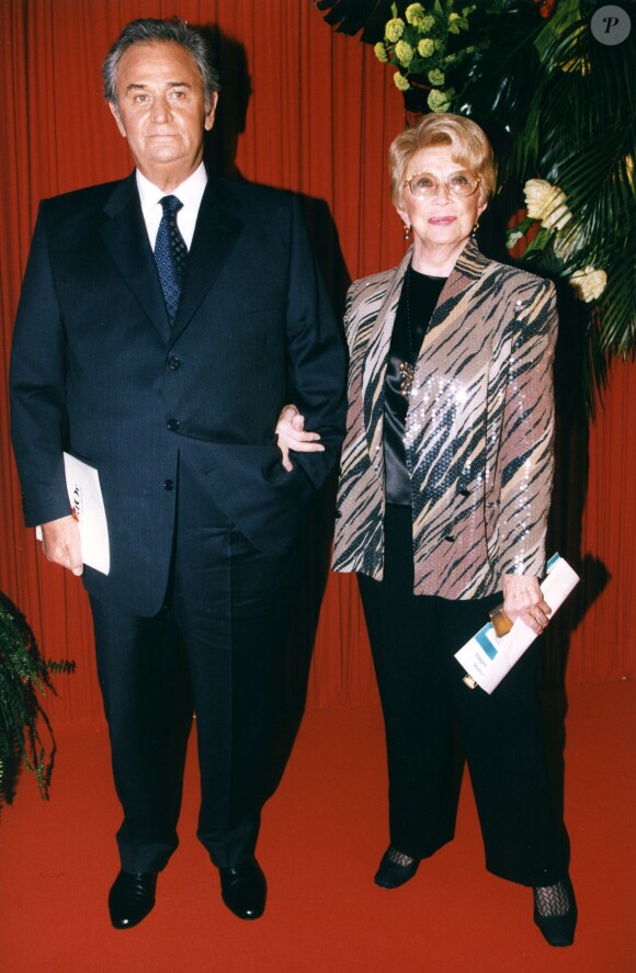 Roger Hanin et son épouse Christine Gouze-Rénal en 1998.