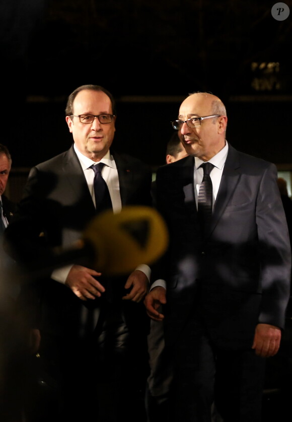 François Hollande et Francis Kalifat (vice-président du Crif) au 30e dîner annuel du Conseil représentatif des institutions juives de France (Crif) à l'Hôtel Pullman à Paris, le 23 février 2015.