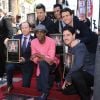 Le groupe New Kids on the Block, composé de Donnie Wahlberg, Jordan Knight, Jonathan Knight, Joey McIntyre, et Danny Wood, reçoit son étoile sur le Walk Of Fame en compagnie d'Arsenio Hall à Hollywood, le 9 octobre 2014