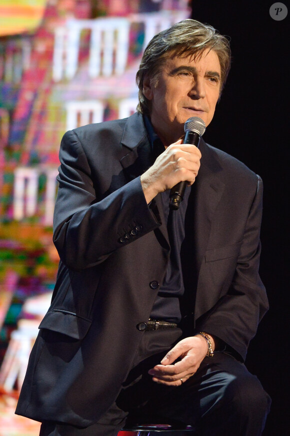 Serge Lama lors de l'Enregistrement de l'émission "Hier Encore" avec Charles Aznavour à l'Olympia le 20 mai 2014.