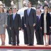 Le roi Felipe VI et la reine Letizia d'Espagne ont accueilli le 1er mars 2015 le président colombien Juan Manuel Santos et sa femme Maria Clemencia Rodriguez, lors d'une cérémonie de bienvenue au palais du Pardo, suivie d'un déjeuner au palais de la Zarzuela, à Madrid.
