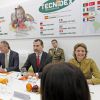 Le roi Felipe VI d'Espagne visite l' entreprise ""Tecnidex, Fruit Protection" à Valence le 27 février 2015