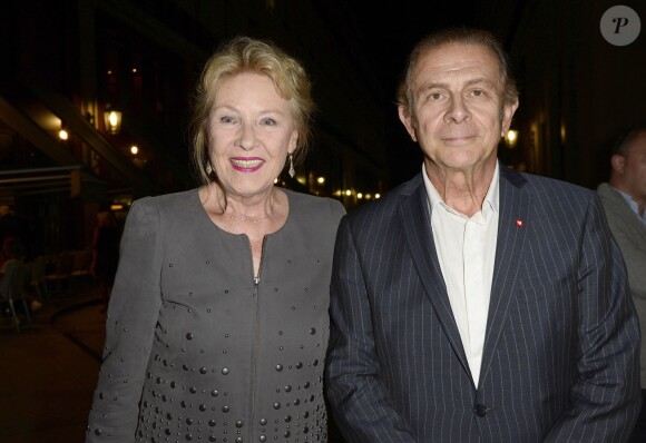 Maaike Jansen et Roland Giraud à la générale de la pièce "Un dîner d'adieu" au Théâtre Edouard Vll à Paris le 15 septembre 2014.