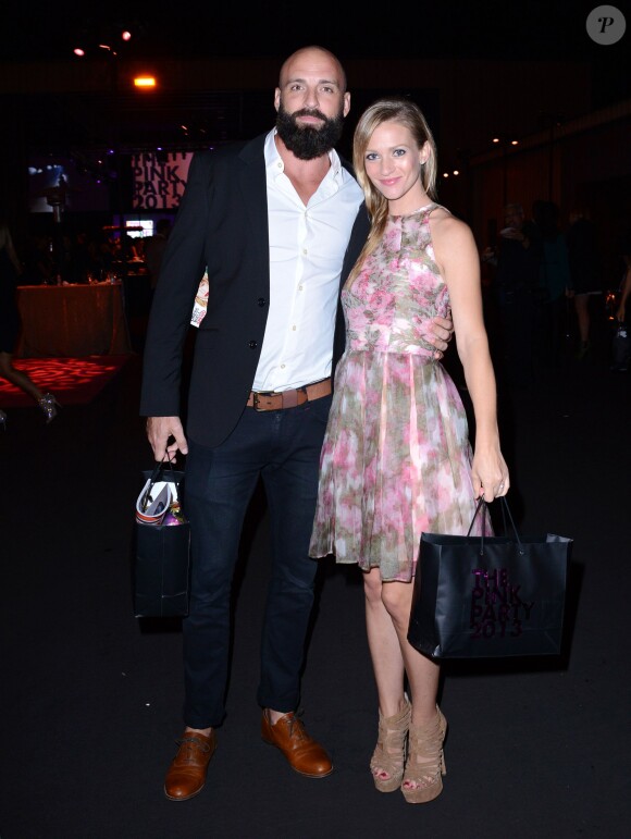 A.J. Cook et son époux Nathan Anderson à Santa Monica, le 19 octobre 2013.