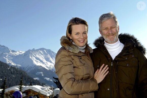 Le roi Philippe et la reine Mathilde de Belgique en vacances à Verbier, en Suisse, en février 2012