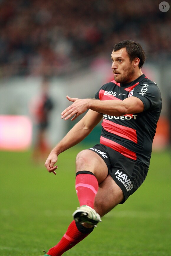 Lionel Beauxis lors du match entre le Stade Toulousain et l'USA Perpignan au Stade Municipal de Toulouse le 5 novembre 2011