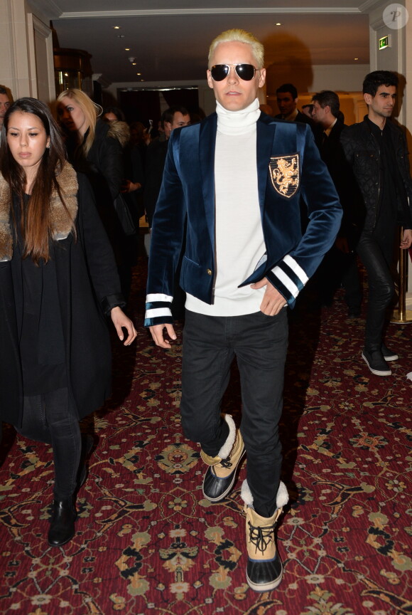 Jared Leto (nouveau look : blond aux cheveux courts) - Sorties du défilé de mode "Balmain" prêt-à-porter Automne-Hiver 2015-2016 au Grand Hôtel à Paris, le 5 mars 2015. 
