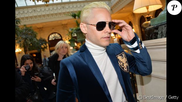  Jared Leto affiche son blond platine au d&amp;eacute;fil&amp;eacute; Balmain, Paris, le 5 mars 2015. 