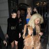 Kim Kardashian, Kendall Jenner et Gigi Hadid quittent l'hôtel Royal Monceau et se rendent au restaurant Lapérouse. Paris, le 5 mars 2015.