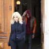Kim Kardashian et son mari Kanye West quittent la boutique Balenciaga et rentrent à leur hôtel, le Royal Monceau. Paris, le 6 mars 2015.