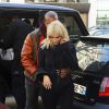 Kim Kardashian et son mari Kanye West de retour à l'hôtel Royal Monceau après s'être rendus au showroom Balenciaga. Paris, le 6 mars 2015.