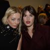 Caroline Vreeland et Jeanne Damas au défilé Mugler, collection prêt-à-porter automne-hiver 2015/2016, le 7 mars 2015 à Paris.