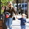 Exclusif - Hilary Duff, son fils Luca, et sa soeur Haylie Duff enceinte sortent du restaurant Granville à Studio City, le 1er mars 2015. 