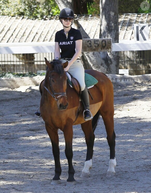Semi-Exclusif - Iggy Azalea monte à cheval à Calabasas, le 6 mars 2015
