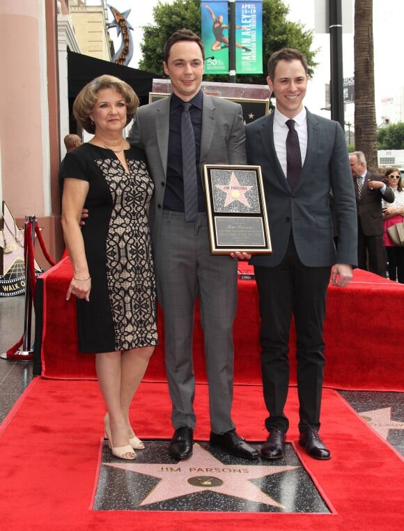 Judy Parsons, son fils Jim Parsons et Todd Spiewak - Jim Parsons reçoit son étoile sur Hollywood Walk of Fame, le 10 mars 2015