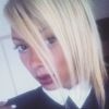 Nehuda, blonde, avant l'aventure The Voice 4 sur TF1.