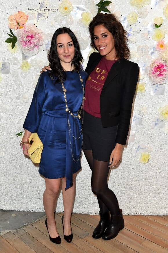 Rowena Forrest et Laurie Cholewa au lancement de la collection printemps-été 2015 de Rowena Forrest à la galerie Nabokov, à Paris, le 19 mars 2015 