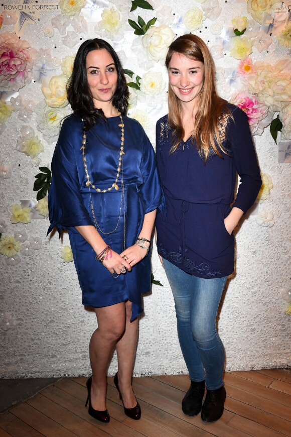 Rowena Forrest et Deborah Francois au lancement de la collection printemps-été 2015 de Rowena Forrest à la galerie Nabokov, à Paris, le 19 mars 2015 