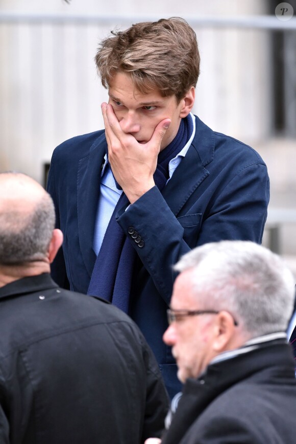 Yannick Agnel lors des obsèques de Camille Muffat en l'église Saint Jean-Baptiste-Le Vœu à Nice, le 25 mars 2015