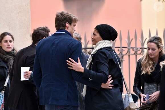 Yannick Agnel et Coralie Balmy lors des obsèques de Camille Muffat en l'église Saint Jean-Baptiste-Le Vœu à Nice, le 25 mars 2015