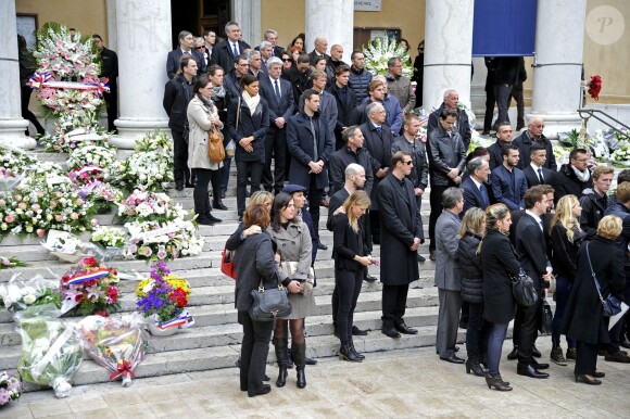 Alain Bernard, Laure Manaudou, Coralie Balmy, Fabrice Pellerin, le président de l'OGC Nice Jean Pierre Rivère et le footballeur de Nice Alexy Bosetti lors des obsèques de Camille Muffat en l'église Saint Jean-Baptiste-Le Voeu à Nice, le 25 mars 2015