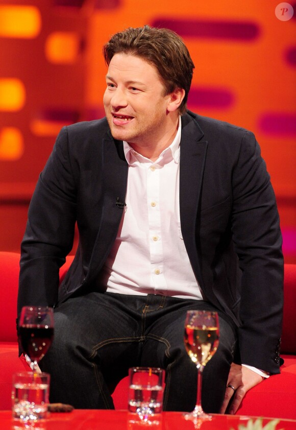 Jamie Oliver lors de l'enregistrement du Graham Norton Show, aux London Studios, le 12 décembre 2013 à Londres