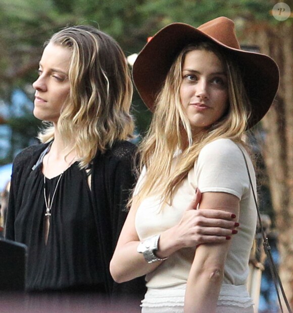L'actrice Amber Heard rend visite à son fiancé Johnny Depp sur le tournage de "Black Mass" à Lynn dans le Massachusett le 21 juillet 2014. Amber Heard était accompagnée de sa soeur Whitney