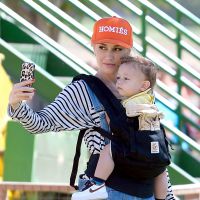 Gwen Stefani en famille : Pause selfie avec son adorable petit Apollo