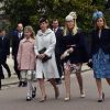 Lady Louise Windsor et sa mère la comtesse Sophie de Wessex, Autumn Phillips et la princesse Beatrice d'York lors de la messe de Pâques en la chapelle St George à Windsor le 5 avril 2015.