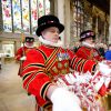 La reine Elizabeth II, accompagnée par son époux le duc d'Edimbourg, assistait le 2 avril 2015 au traditionnel Maundy Service du Jeudi Saint, en la cathédrale de Sheffield.