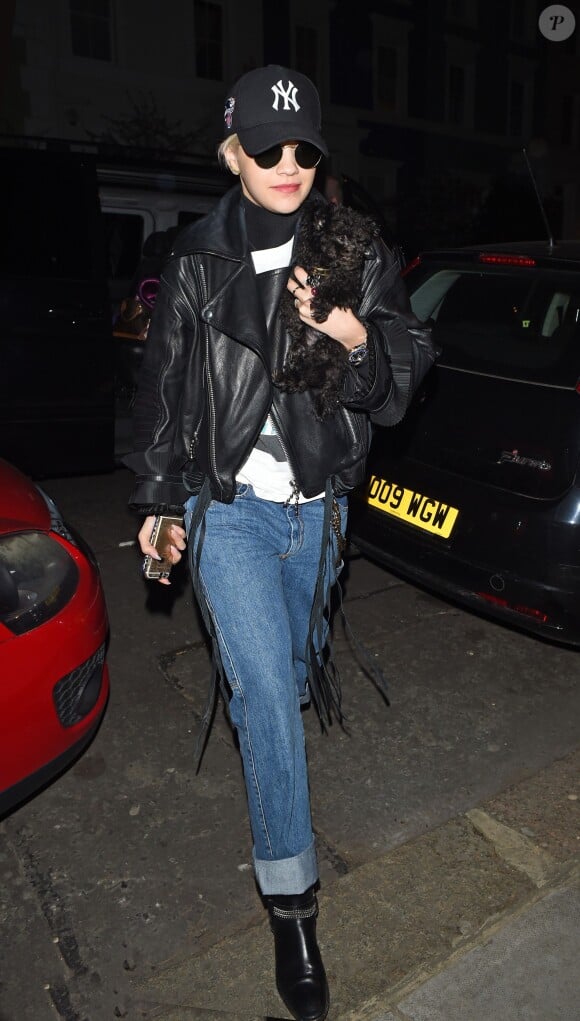 Rita Ora rentre à Londres avec son petit ami Richard Hilfiger, le 3 avril 2015   