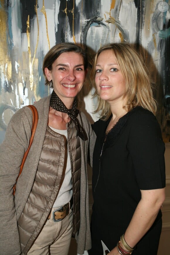 Laurence Compain et Caroline Faindt au Vernissage de l'exposition de Caroline Faindt à la galerie "My Web' Art Galerie" à Paris. Le 9 avril 2015