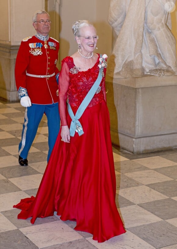 La reine Margrethe II de Danemark arrivant au banquet pour ses 75 ans, le 15 avril 2015 au palais de Christiansborg.