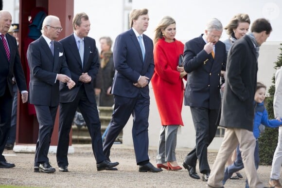 Le roi Carl XVI Gustaf de Suède, le grand-duc Henri de Luxembourg, le roi Willem-Alexander des Pays-Bas, la reine Maxima des Pays-Bas, le roi Philippe de Belgique, la reine Mathilde de Belgique, le prince Joachim de Danemark arrivant au palais de Fredensborg pour célébrer les 75 ans de la reine Margrethe II de Danemark.