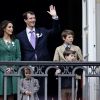 Marie et Joachim de Danemark et leurs enfants. Célébrations au balcon du palais royal à Copenhague le 16 avril 2015 pour les 75 ans de la reine Margrethe II de Danemark.